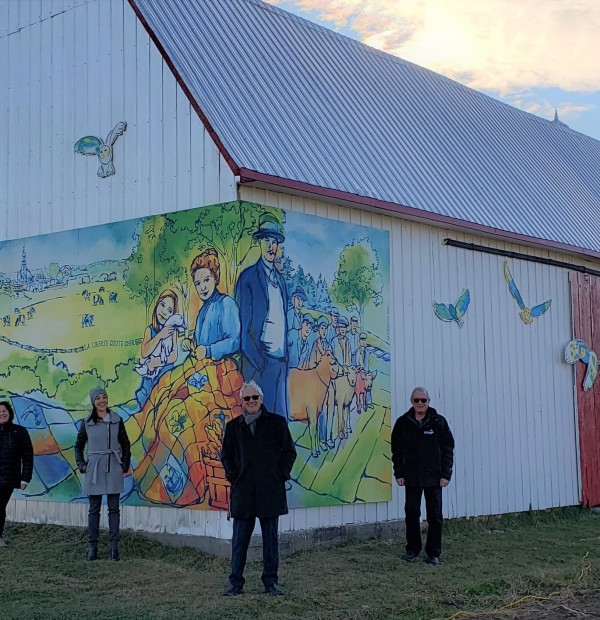 Dévoilement de la première fresque géante / Chouette ! Parcours d'art en milieu rural
